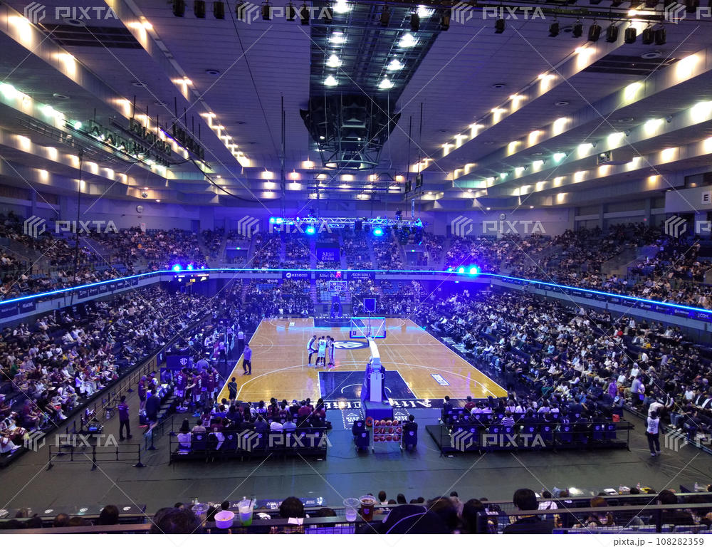 スポーツ・エンタメ分野で活躍する『AIビジョントラック』ーー 臨場感と一体感を生み出す移動型ビジョン