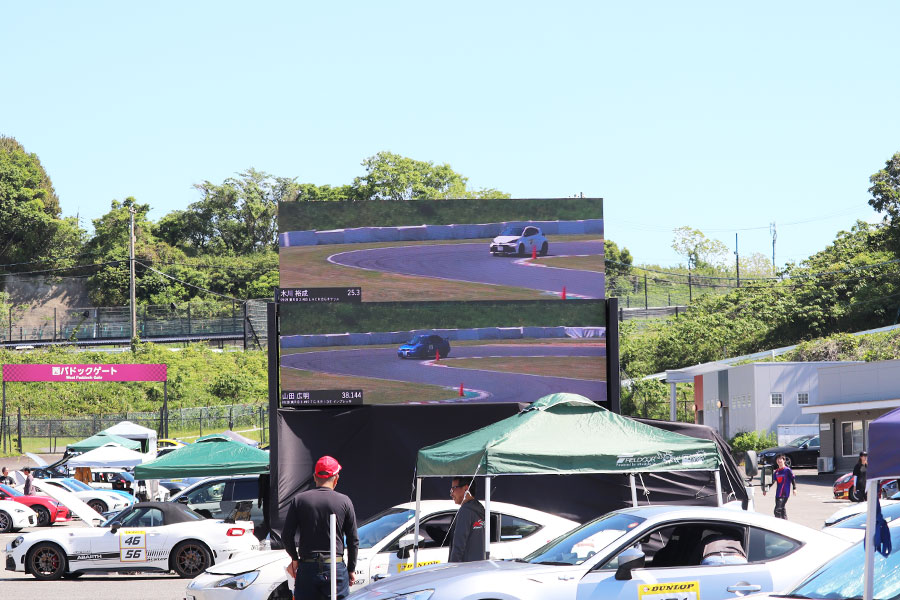 臨場感あふれるレースの様子を中継！サーキット会場プロモーション
